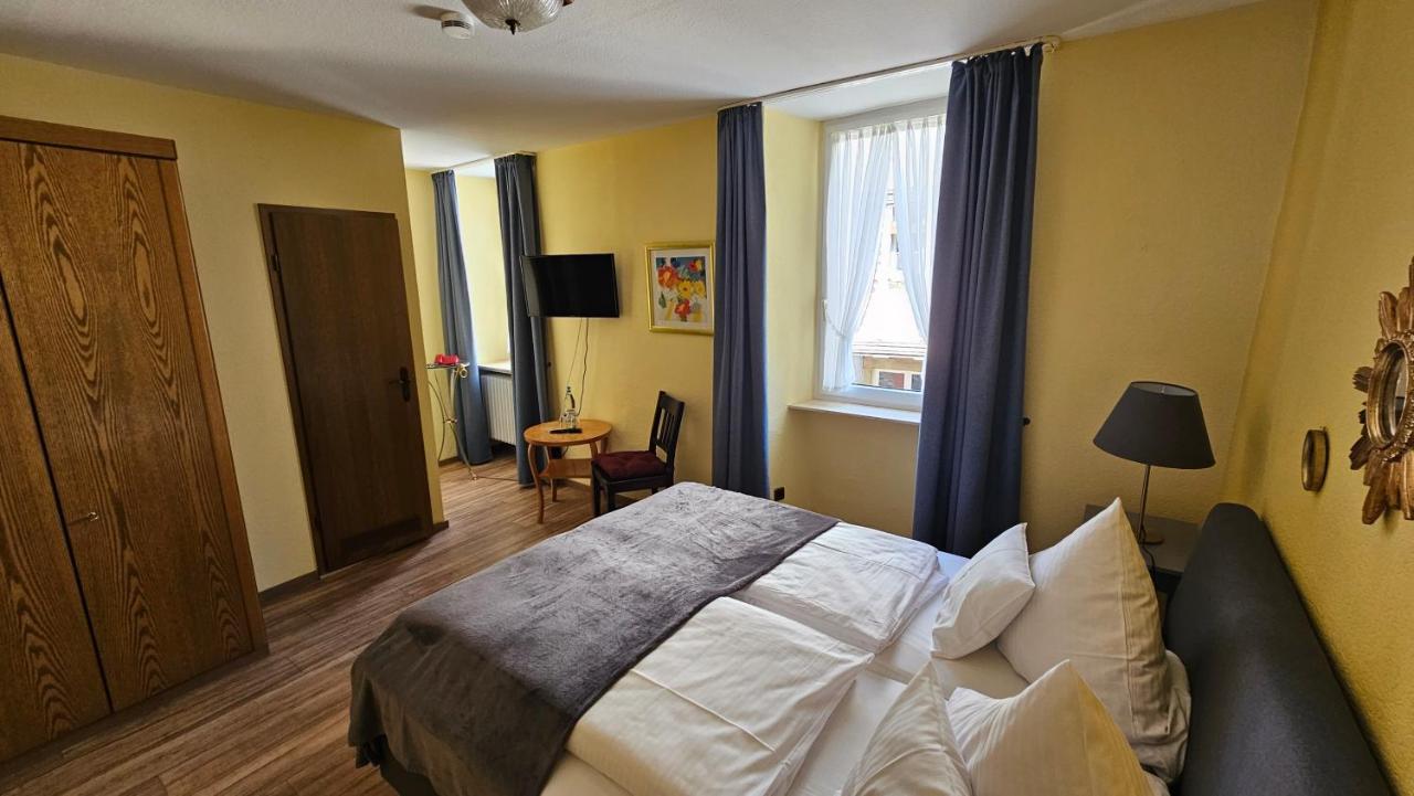 Ratskeller Hotel & Restaurant Krov Ngoại thất bức ảnh