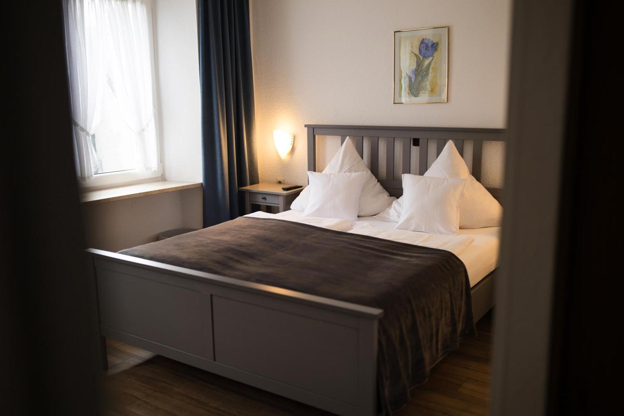Ratskeller Hotel & Restaurant Krov Ngoại thất bức ảnh