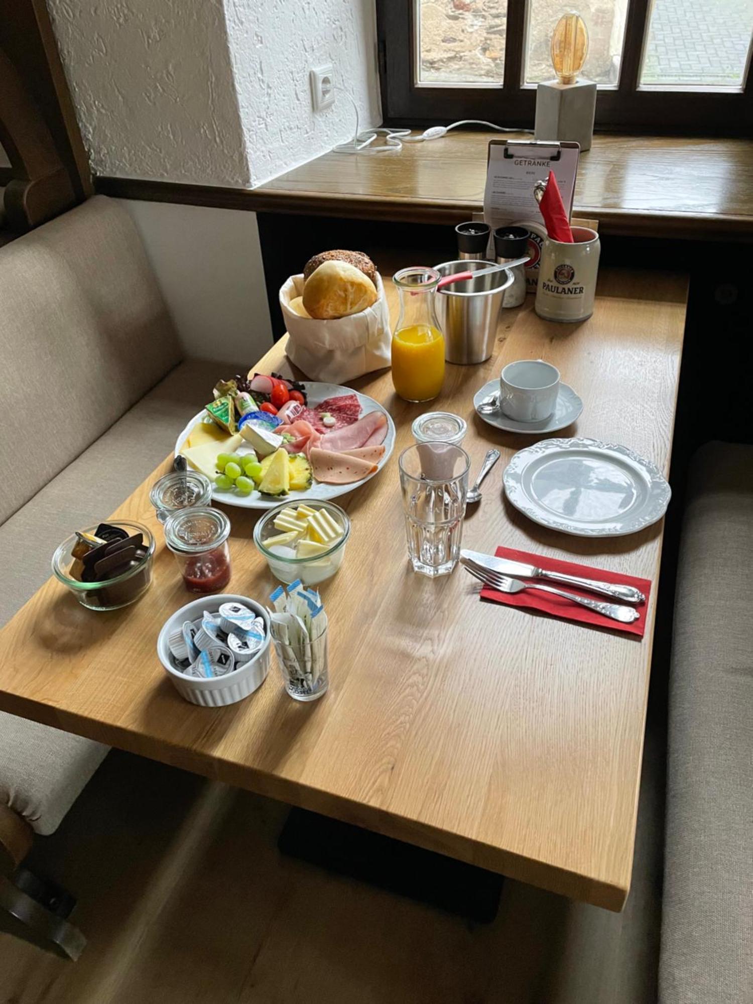 Ratskeller Hotel & Restaurant Krov Ngoại thất bức ảnh